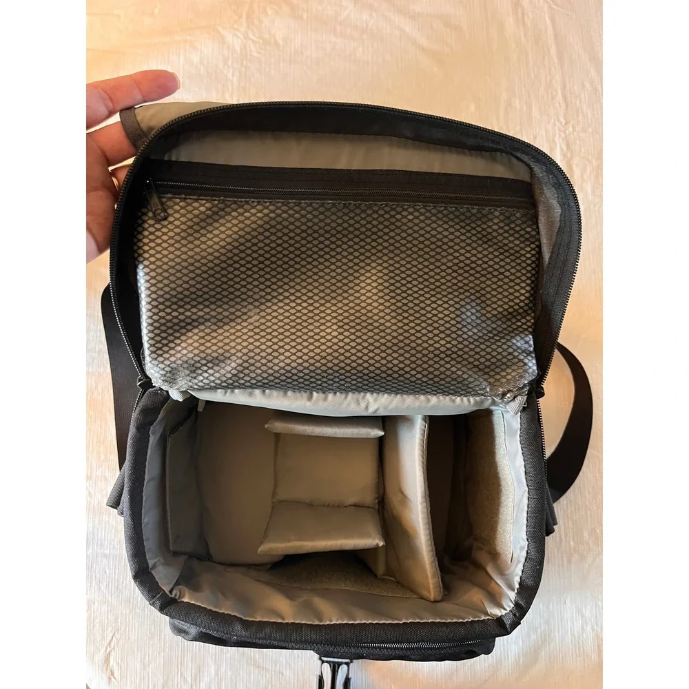 Lowepro Nova 3 Camera Bag Black Gray Padded Shoulder Bag with Dividers